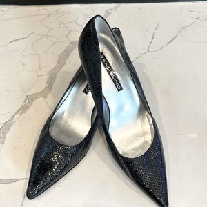 GUC Black snake skin pattern 2 inch heels.